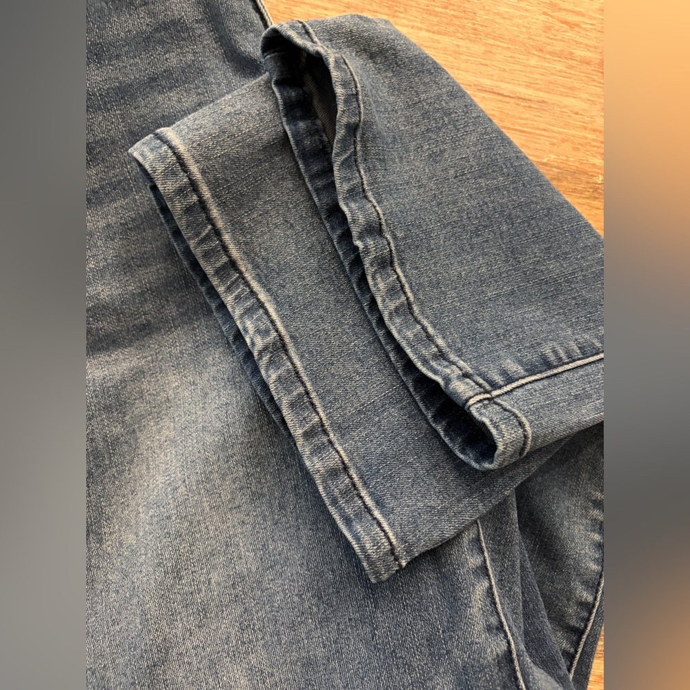 Democracy “Ab”solution Jeans Size 10 Medium Wash Barely Boot Cut - Picture 11 of 16